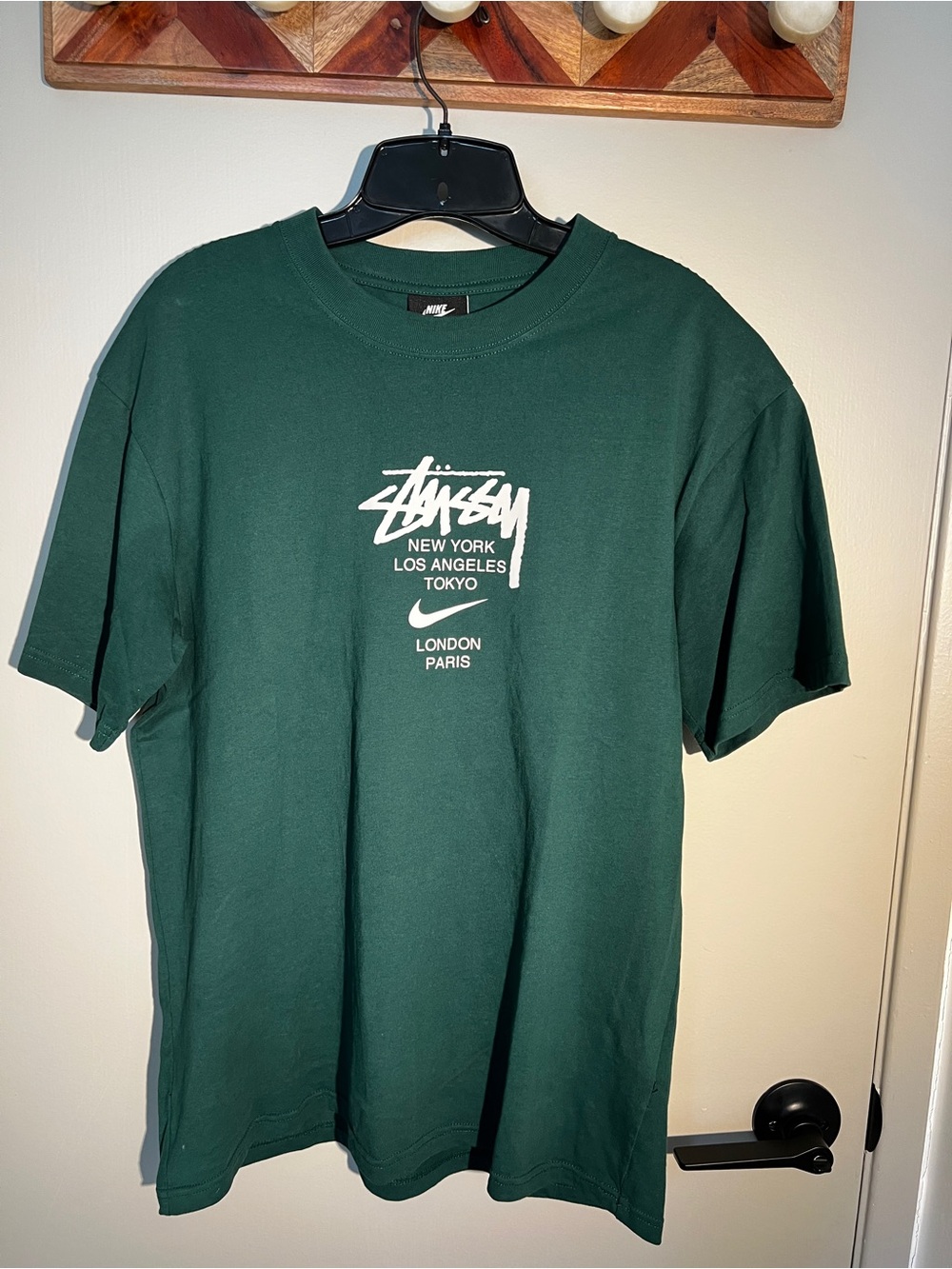 Nike Dark Green Graphic Men's T-Shirt, size medium